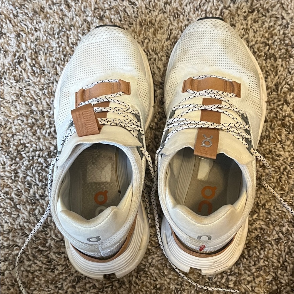 On cloud Novas White and Tan Sneakers